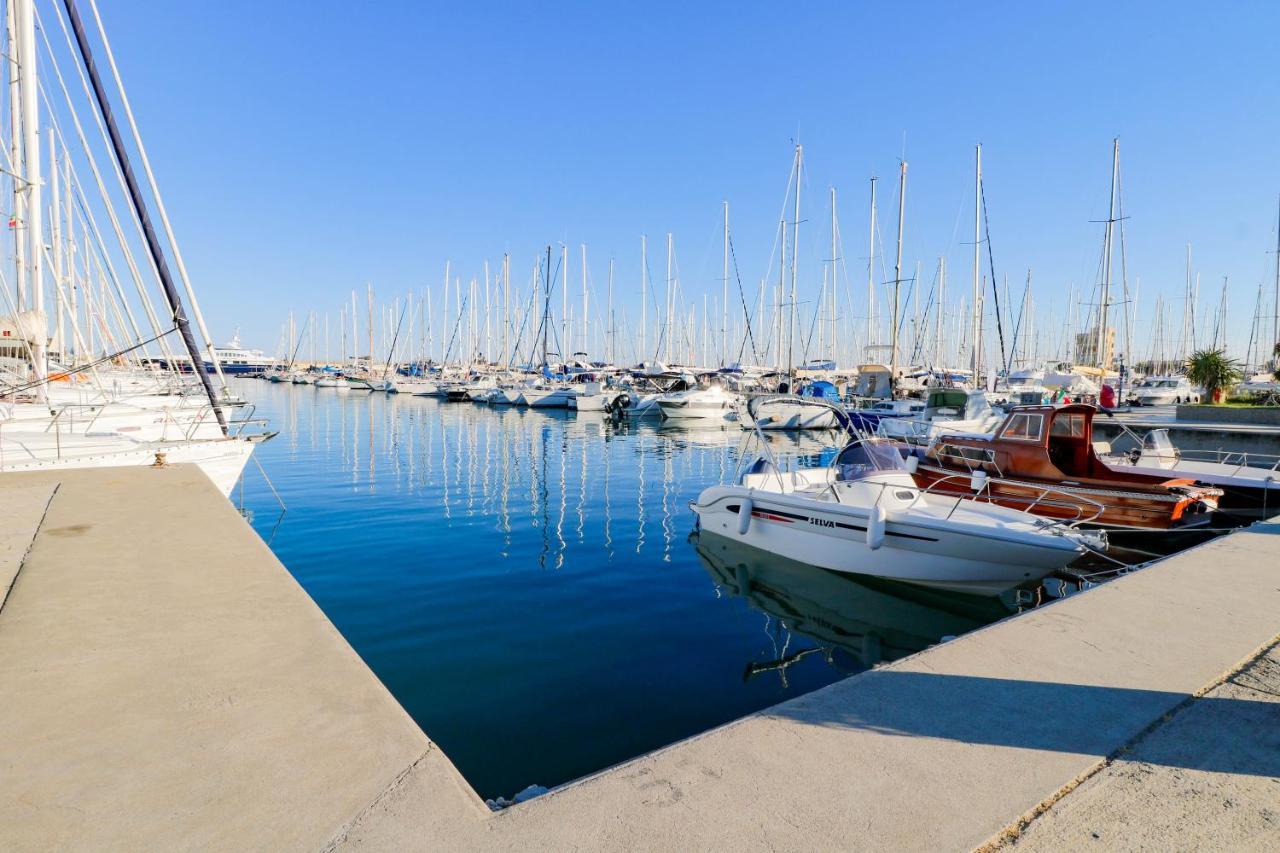 H11 - LUXURY 9A - Porto - Piscina - Jacuzzi Santo Stefano al Mare Exterior foto